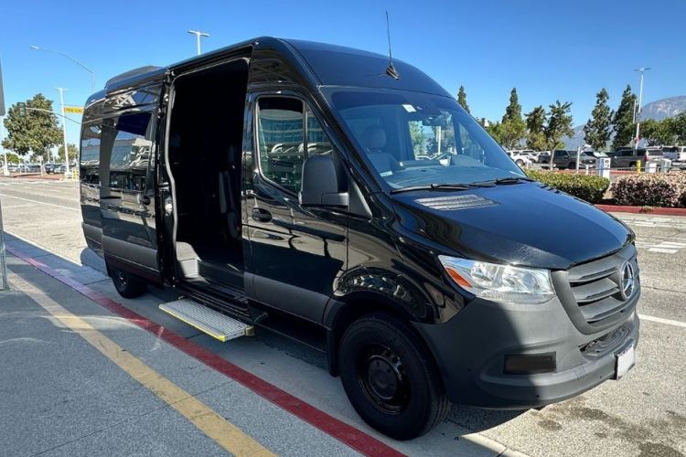 Mercedes-Benz Sprinter Limo